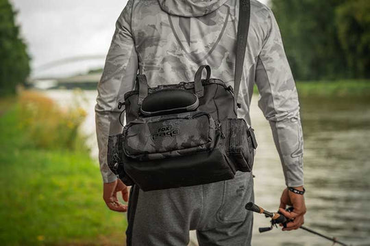 Fox Rage Camo Voyager Medium Tackle Bag