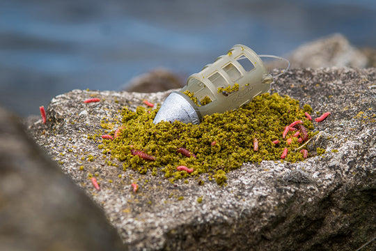 Plastic Orbit Feeder