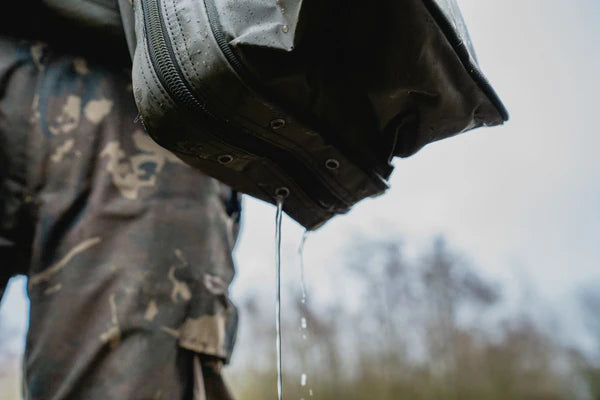 Nash Subterfuge Bushwhacker & Prodding Stick Bag